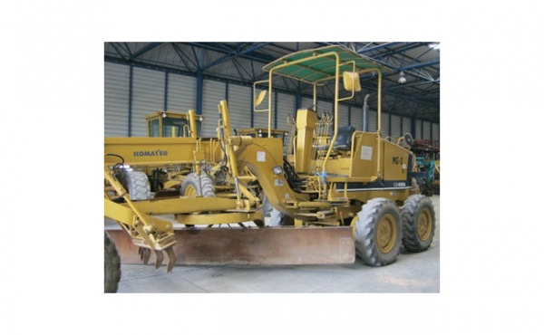 รถเกรดมือสอง KOMATSU GD655 GD405A-2 สภาพรถเยี่ยม 090-268-2646