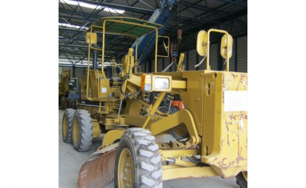 รถเกรดมือสอง KOMATSU GD655 GD405A-2 สภาพรถเยี่ยม 090-268-2646
