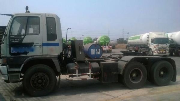 รถฮี่โน่ 10 ล้อหัวลาก FM3M  240 แรงม้าขายเฉพาะหัว   ปี 39   สนใจติดต่อ 081-6079515