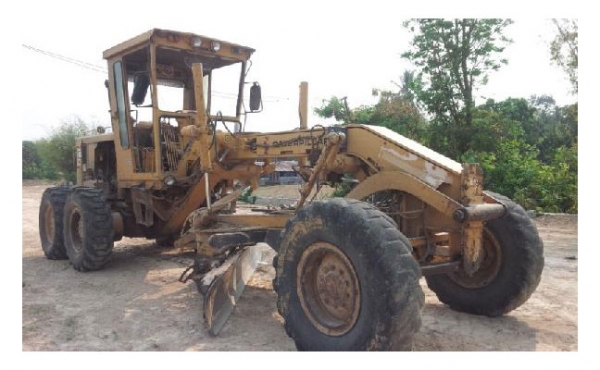 รถเกรดมือสอง CAT 140G สภาพรถเยี่ยม 090-268-2646