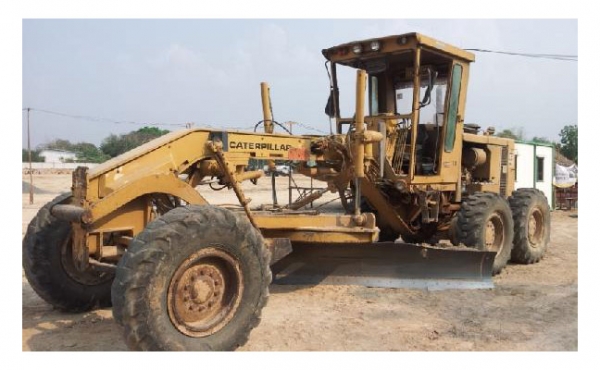 รถเกรดมือสอง CAT 140G สภาพรถเยี่ยม 090-268-2646