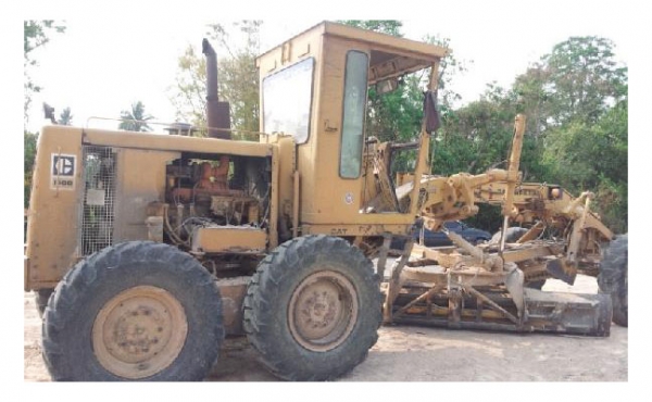 รถเกรดมือสอง CAT 140G สภาพรถเยี่ยม 090-268-2646