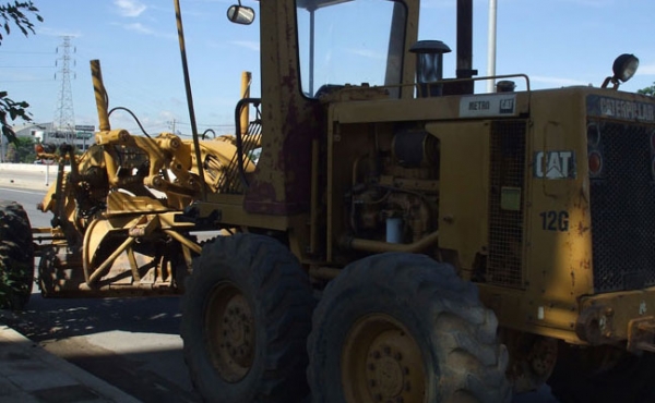 รถเกรดมือสอง CAT 12G สภาพรถเยี่ยม 090-268-2646
