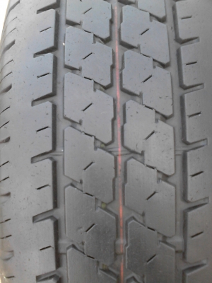 215R14 BRIDGE STONE LEO 677   มี 1 ล้อ  TEL.081-427-3941