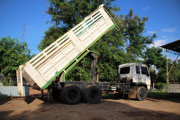 ขายด่วน รถสิบล้อMITSUBISHI FUSO FN527M-TD2856