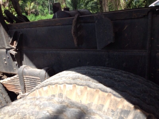 รถอีซูซู 10  ล้อดั้ม 2 เพลา  195 แรงม้า ปี 38  สนใจติดต่อ 081-6079515