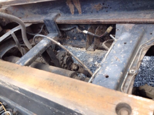 รถอีซูซู 10  ล้อดั้ม 2 เพลา  195 แรงม้า ปี 38  สนใจติดต่อ 081-6079515