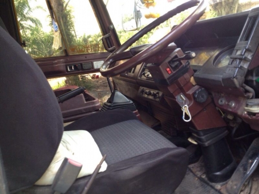 รถอีซูซู 10  ล้อดั้ม 2 เพลา  195 แรงม้า ปี 38  สนใจติดต่อ 081-6079515