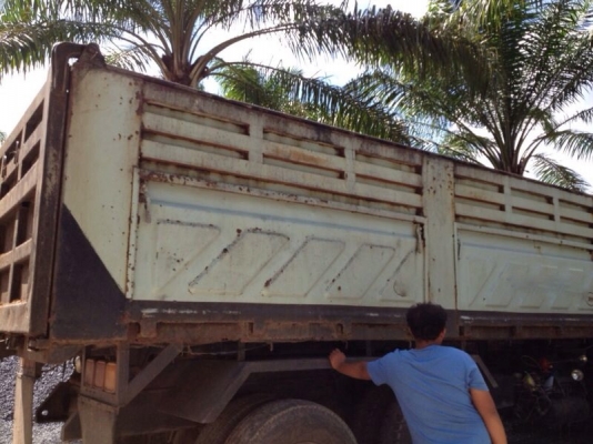 รถอีซูซู 10  ล้อดั้ม 2 เพลา  195 แรงม้า ปี 38  สนใจติดต่อ 081-6079515