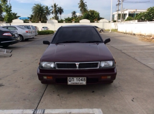 ขายรถมิตซู แชมป์ ปี 94 เครื่องเดิม 1.3 เกียร์ธรรมดา ภายในเบาะหนังสวย ไม่มีขาด พรมสะอาด ไม่มีกลิ่นอับ สีเต็มเงา มีริ้วรอยการใช้งาน แม็กขอบ 14 เครื่องดี เกียร์แน่น รถขับดีครับ ประหยัด ภาษีไม่ขาดต่อ พร้อมใช้ครับ