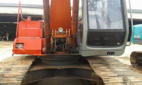 ขายEx200-2ช่วงล่างเติมโช่ใหม่ลอนเลอร์เช็คแท้ไม่แตกเครื่องปั้มไฮโดลิกดีราคา890000