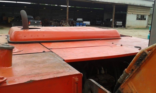 ขายEx200-2ช่วงล่างเติมโช่ใหม่ลอนเลอร์เช็คแท้ไม่แตกเครื่องปั้มไฮโดลิกดีราคา890000