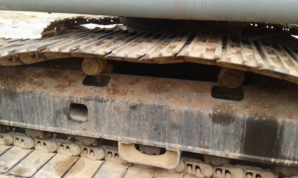 ขายEx200-2ช่วงล่างเติมโช่ใหม่ลอนเลอร์เช็คแท้ไม่แตกเครื่องปั้มไฮโดลิกดีราคา890000