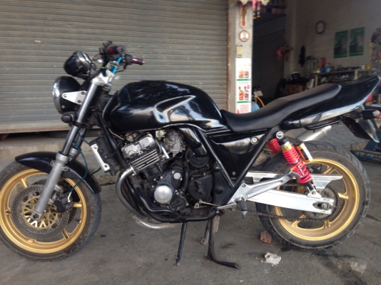 ขาย CB400  เครื่องดีวิ่ง170+สบายๆเอกสารอินวอย 49,000. รถอยู่สุพรรณครับ. สนใจสอบถามได้ครับ. 092-6429114. ติดต่อได้24ซม.คุยง่ายๆต่อรองได้ครับ