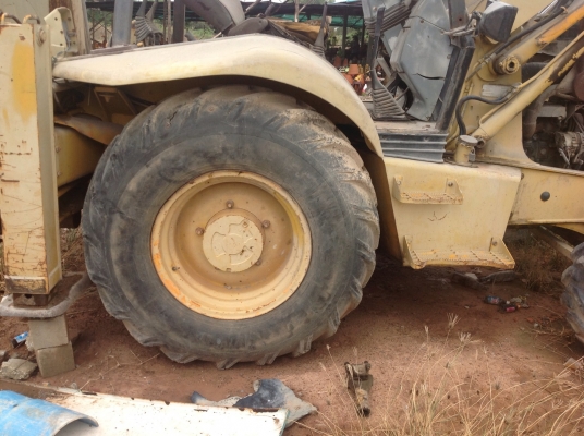 รถตักหน้าขุดหลัง JCB 3CX รถสวย พร้อมใช้งาน ลดราคาพิเศษเหลือเพียง 380,000 บาท.