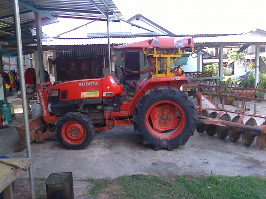 ขายรถไถ KUBOTA 34 แรง สภาพพร้อมใช้งาน ฝานไถ ฝานดัน โลตาลี่ พร้อม ราคาต่อรองได้ครับ