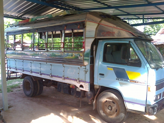 ขายรถ NPR 110 หัวช้าง ของแท้ โดยสาร สภาพพร้อมใช้ วิ่งรับส่งได้เลยครับ