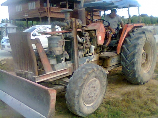 ขายรถไถยี่ห้อคูโบต้า2เพลา 89แรง(ขายตามสภาพ)รถใช้งานปรกติมาลองทดสอบได้ 280,000บาท