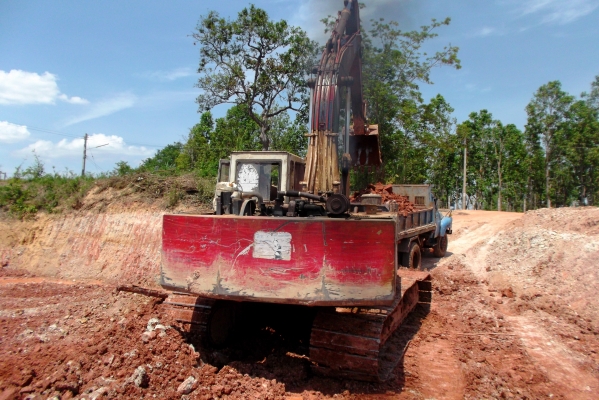 ขายด่วนรถแบคโฮชูมิโตโม้เอฟทู2.8รถสภาพพร้อมใช้งาน