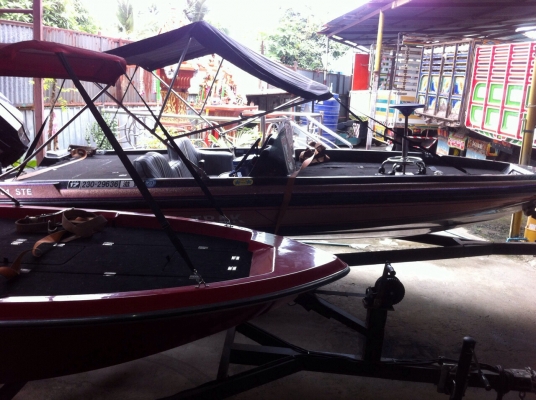 เรือเเบดไดนาเทค เครื่อง 150 แรง นั่งได้ 9 คน เครื่องเมอร์คิวรี่