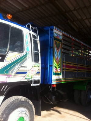 Fm1mเครื่องpo9hino320แรงม้ารถสวยพร้อมใช้กะบะมิเนียมเกียธรรมดามีรบบลากพ่วง Fm1mเครื่องpo9hino320แรงม้ารถสวยพร้อมใช้กะบะมิเนียมเกียธรรมดามีรบบลากพ่วง