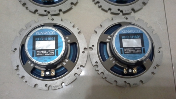 ลำโพง Kenwood ขนาด 6" แกนร่วมสองทาง เสียงดีจริง ลำโพง Kenwood ขนาด 6" แกนร่วมสองทาง เสียงดีจริง