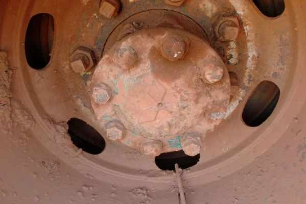 ขายด่วนรถเทนเลอร์ขึ้นแบคโฮ200ได้หัว2หัวหลงตาเหลี่ยม