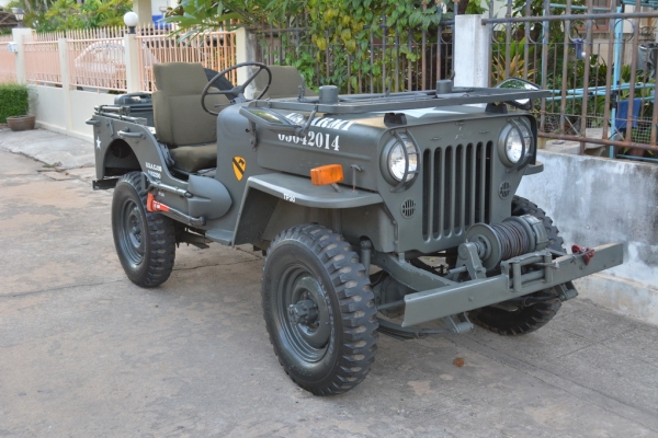ขาย JEEP WILLY สีเขียวทหาร (ปรับราคาเหลือ 300,000 บาท)