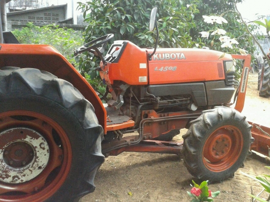 ขายรถไถ KUBOTA L4508 พร้อมดันหน้าช้าง (ผ่อนได้ โทคุยกัน)