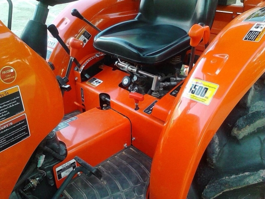 ขายรถไถ L 3608 สภาพป้ายแดงใช้งาน 137 ชั่วโมง ขายรถไถ L 3608 สภาพป้ายแดงใช้งาน 137 ชั่วโมง