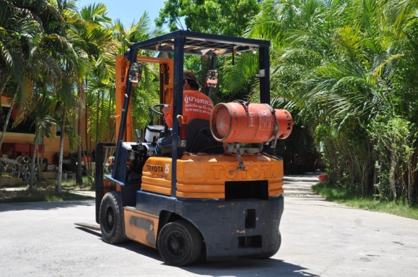 ขายFORKLIFT TOYOTA 5FG 1.5ตันสภาพสวยเดิมๆจากญี่ปุ่น ยังไม่เคยใช้งานในไทย 125,000บาท