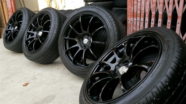 ล้อแม็กซ์ ขอบ17 advance racing ยังใหม่มาก