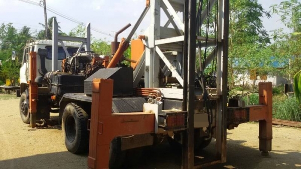 HINO 227 รถเจาะน้ำบาดาล