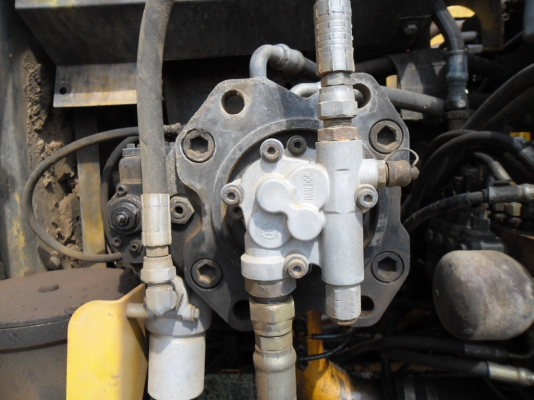 ขายรถแบคโฮ JCB รุ่น JS200 เดิมๆเอกสารเล่มทะเบียน