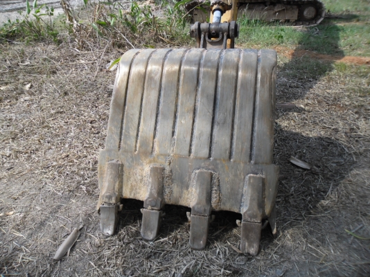 ขายรถแบคโฮ JCB รุ่น JS200 เดิมๆเอกสารเล่มทะเบียน