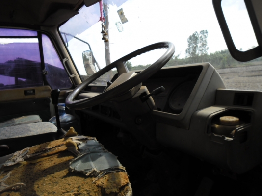 ขายรถบรรทุกรถแบคโฮ 2 เพลา NISSAN UD CW41M ทะเบียนแจ้ง ม.79