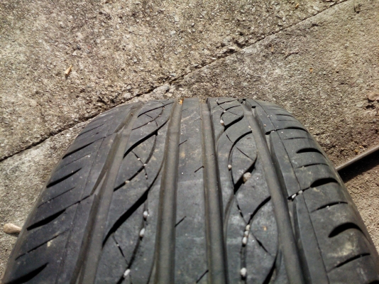 ขายยางมือสอง