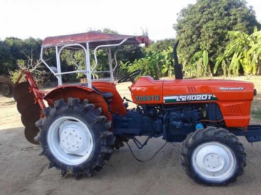 ขายรถไถคูโบต้า28แรง 4wd โฟวิน พร้อมผาน4 สวยๆ