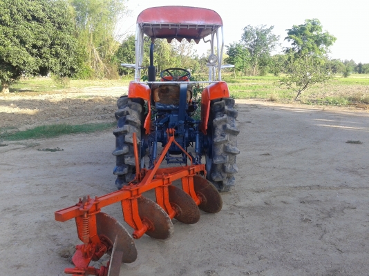 ขายรถไถคูโบต้า28แรง 4wd โฟวิน พร้อมผาน4 สวยๆ