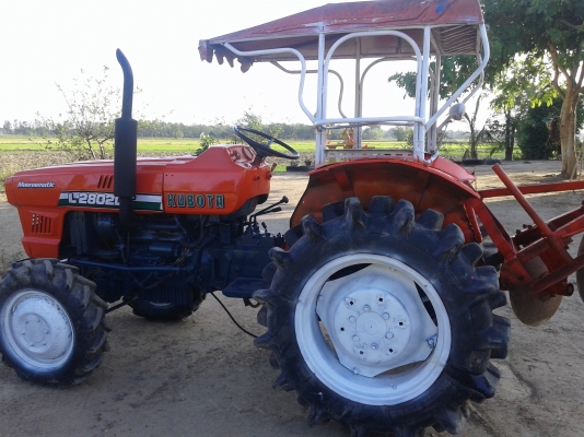 ขายรถไถคูโบต้า28แรง 4wd โฟวิน พร้อมผาน4 สวยๆ