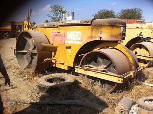 ขายด่วนรถบดสามล้อเหล็กSAKAI KD7610 ขายตามสภาพ เครื่องเกียร์ใช้งานได้ปกติ หรือต้องการอะไหล่ชิ้นไหนบอกได้ครับ