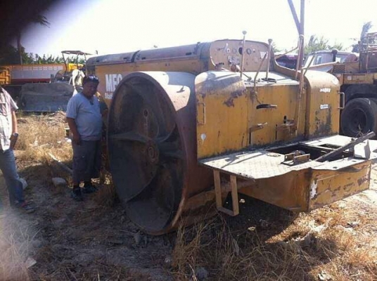 ขายด่วนรถบดสามล้อเหล็กSAKAI KD7610 ขายตามสภาพ เครื่องเกียร์ใช้งานได้ปกติ หรือต้องการอะไหล่ชิ้นไหนบอกได้ครับ