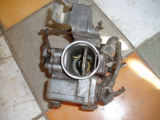 ขายคาร์บูรถไดฮัสุเครื่อง1000ซีซีใช้งานได้ปกติ700บาท