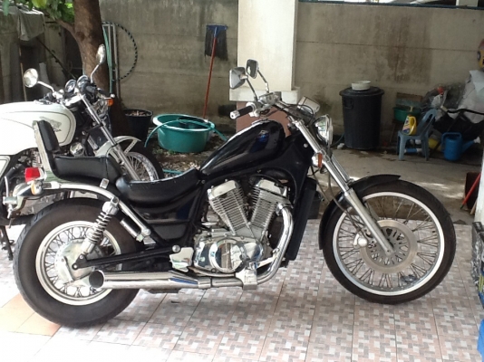 Suzuki intruder 400cc ปี1994 เดิมๆเชียงกงทั้งคัน Suzuki intruder 400cc ปี1994 เดิมๆเชียงกงทั้งคัน