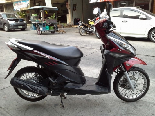 click i ปี 54 สีแดง ดำ ไมล์ขาว รถบ้าน สวย เดิมๆ เครื่องแน่น