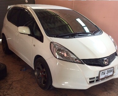 jazz 2011 รถบ้านคนใช้ขายเอง