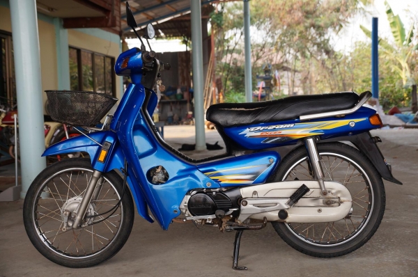 ขาย ดรีม สอง เดิม เดิม สวยสวย สีใหม่เครื่องดี มาก ๆ ทะเบียนพร้อมโอน แจ้งหยุดไว้ รถพร้อมใช้ ระบบไฟติดครบ