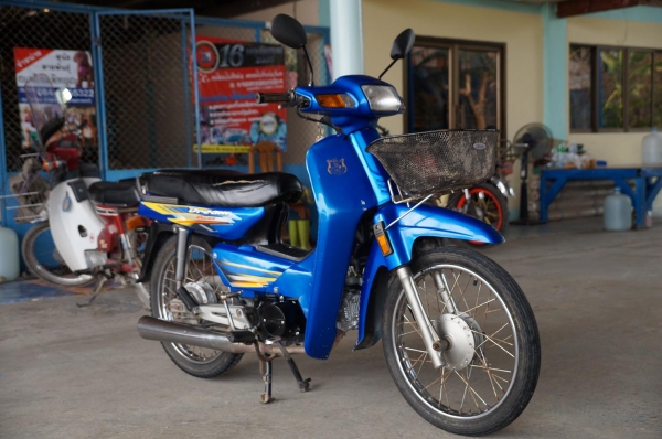 ขาย ดรีม สอง เดิม เดิม สวยสวย สีใหม่เครื่องดี มาก ๆ ทะเบียนพร้อมโอน แจ้งหยุดไว้ รถพร้อมใช้ ระบบไฟติดครบ