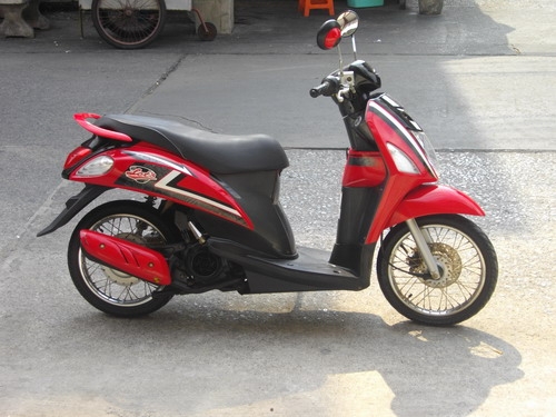 ขาย Let's หัวฉีด สีแดง-ดำ สวยสดน้องๆป้ายแดง เครื่องเทพ98\% ประกันศูนย์5ปี ราคา 21000 บาท