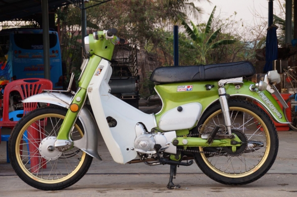 RYUKA 110 ทะเบียนพร้อมโอน ภาษี พ ร บ 2557 รถแต่งใส่ อะไหล่ C 70 เป็นบางชิ้น ครับ เครื่องดี มากมาก สตาทร์มือ ระบบไฟติดครบ มีบังโซ่ให้ครับ ยังไม่ได้ใส่ โดยรวมพร้อมใช้ครับ